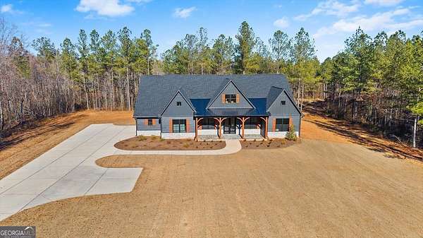 5 Acres of Residential Land with Home for Sale in Bremen, Georgia