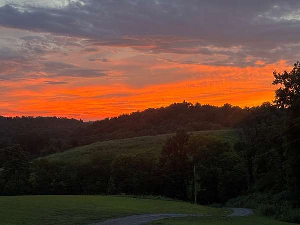 7.75 Acres of Residential Land with Home for Sale in Shelbyville, Tennessee