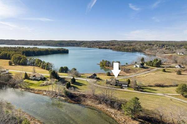 5.37 Acres of Residential Land with Home for Sale in Nobleboro, Maine