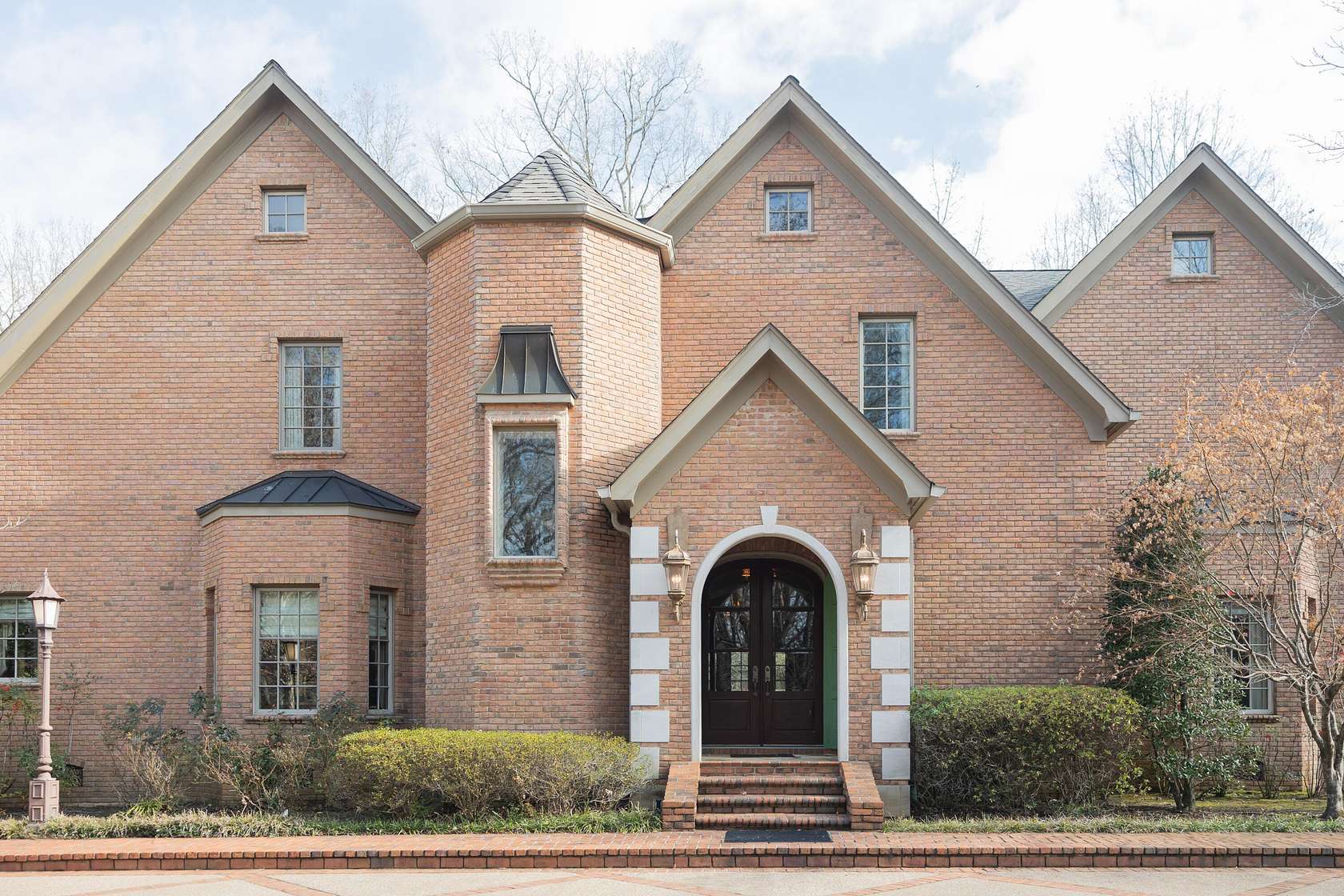 8.76 Acres of Residential Land with Home for Sale in Ripley, Mississippi