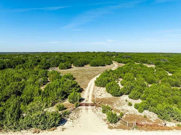 204 Acres of Land for Sale in Hamilton, Texas