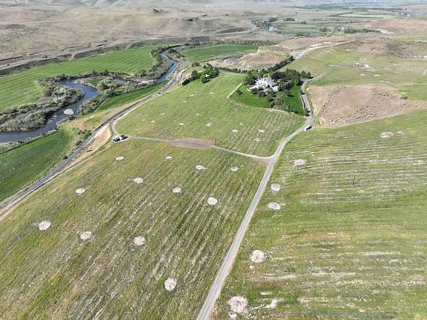 740 Acres of Recreational Land & Farm for Sale in Touchet, Washington