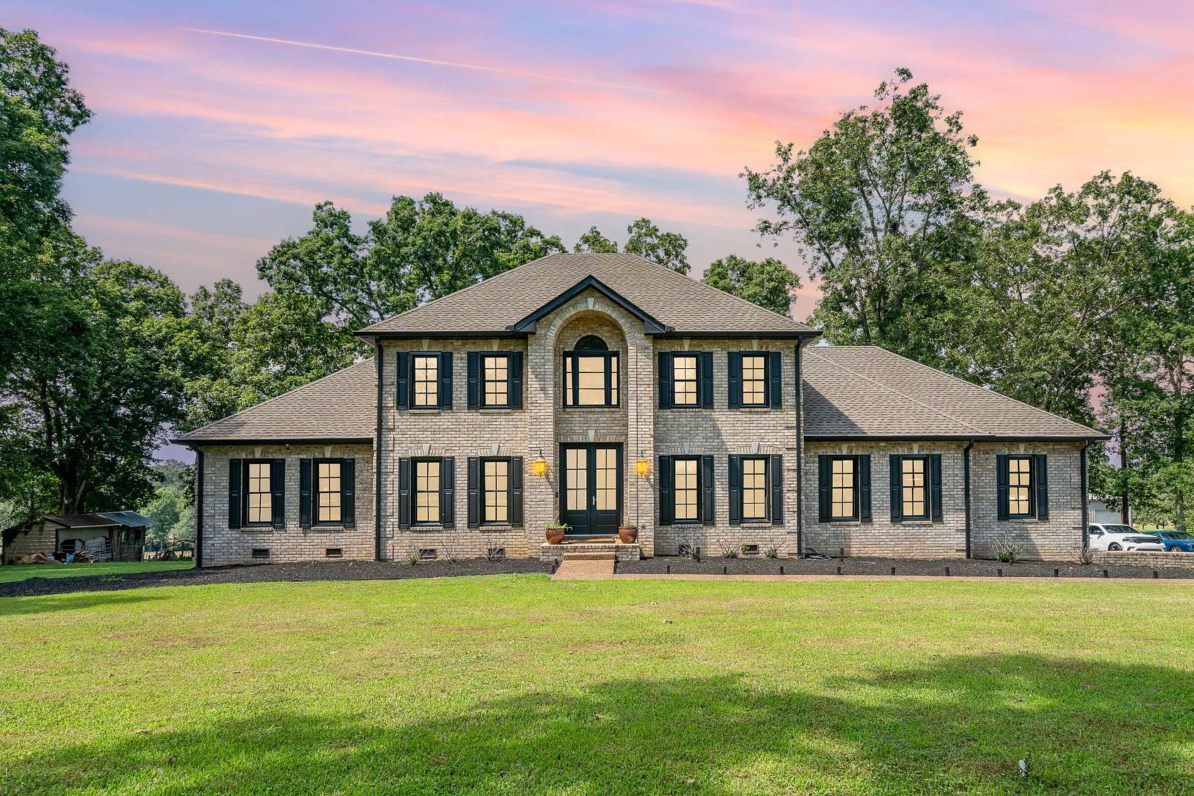 16.4 Acres of Land with Home for Sale in Dickson, Tennessee