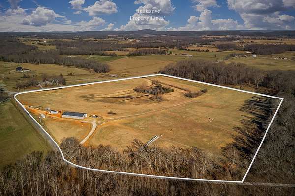 32.2 Acres of Recreational Land & Farm for Sale in Walling, Tennessee