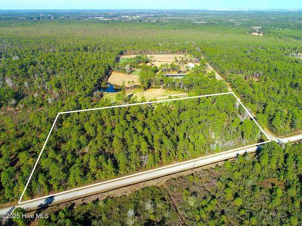 5 Acres of Land for Sale in Winnabow, North Carolina