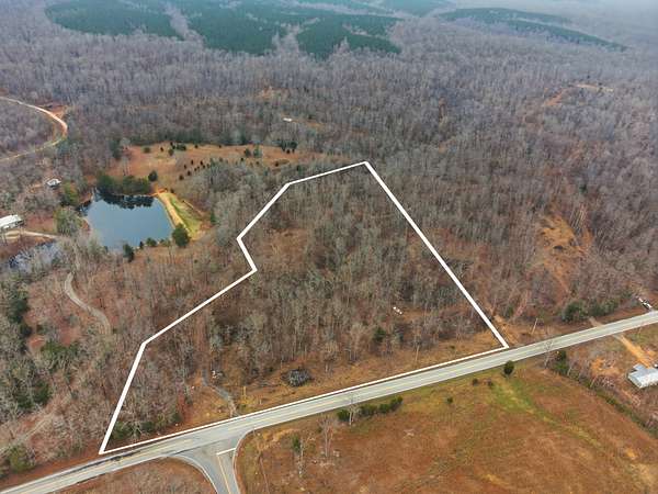 8.56 Acres of Residential Land for Sale in Nunnelly, Tennessee