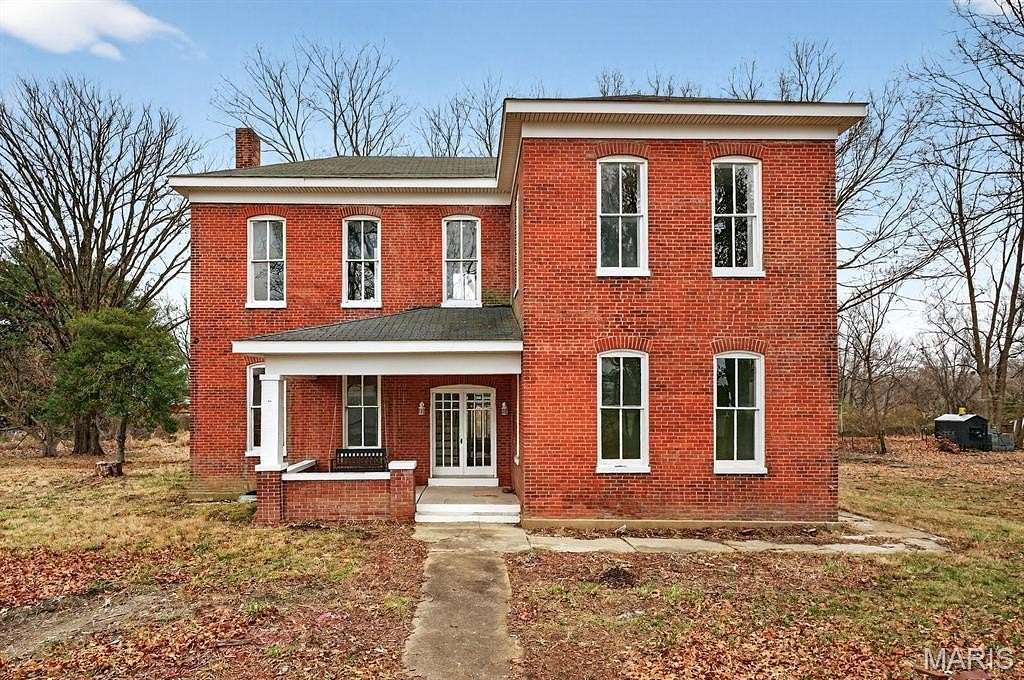 5 Acres of Residential Land with Home for Sale in Belleville, Illinois