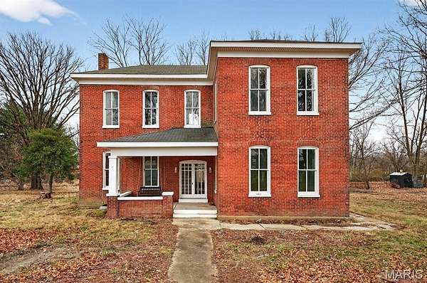 5 Acres of Residential Land with Home for Sale in Belleville, Illinois