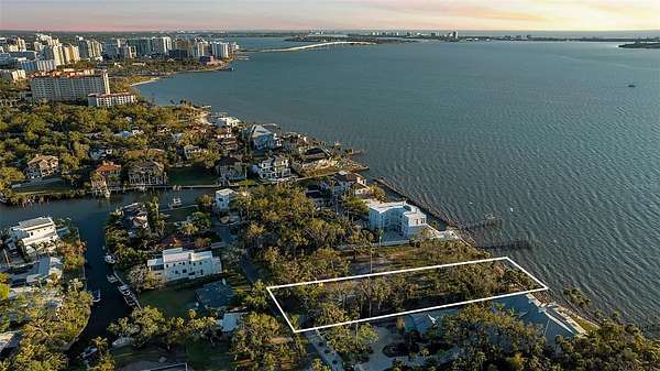 0.82 Acres of Residential Land for Sale in Sarasota, Florida
