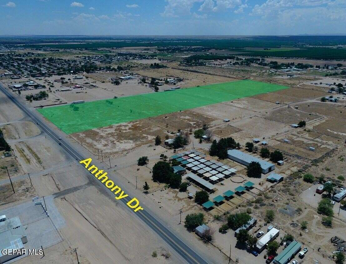 20 Acres of Mixed-Use Land for Sale in Anthony, New Mexico