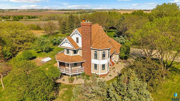 1.85 Acres of Residential Land with Home for Sale in Sioux Falls, South Dakota