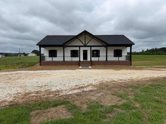 14.5 Acres of Land with Home for Sale in Appomattox, Virginia