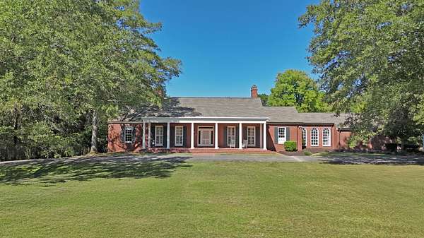 142 Acres of Land with Home for Sale in Amory, Mississippi