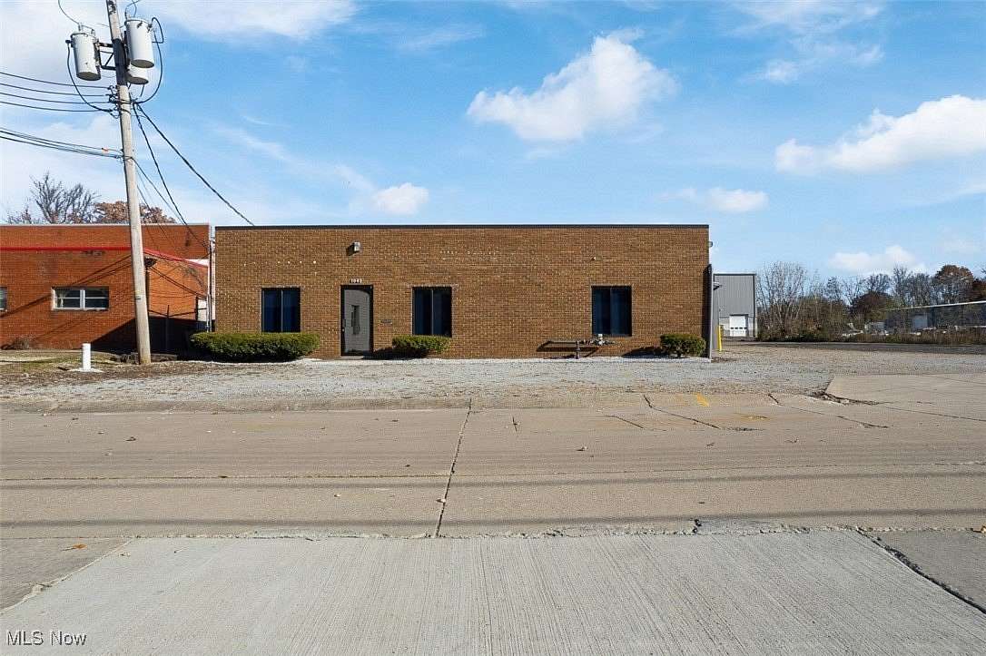 0.75 Acres of Commercial Land for Auction in Barberton, Ohio