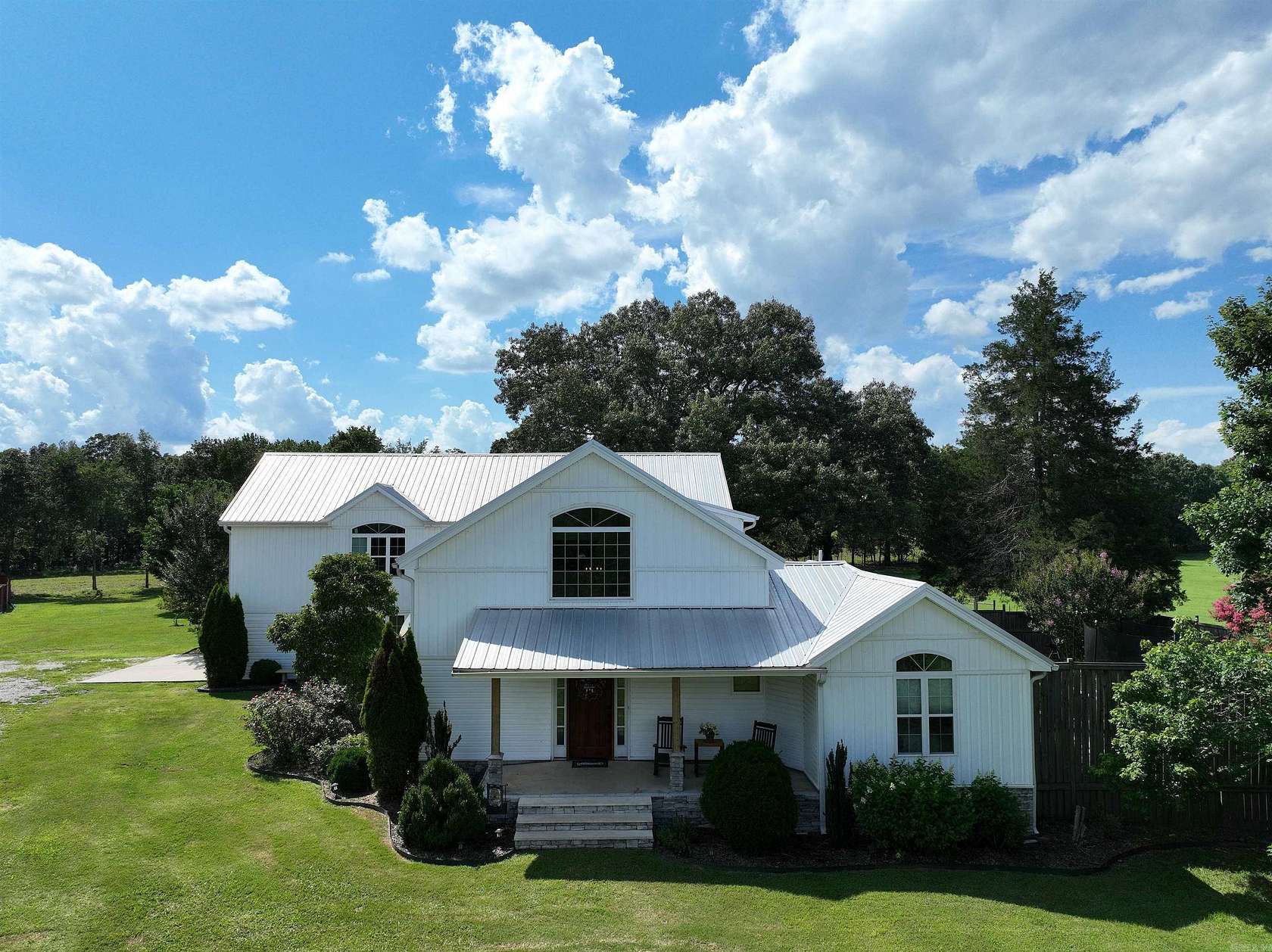 9.59 Acres of Residential Land with Home for Sale in Beebe, Arkansas