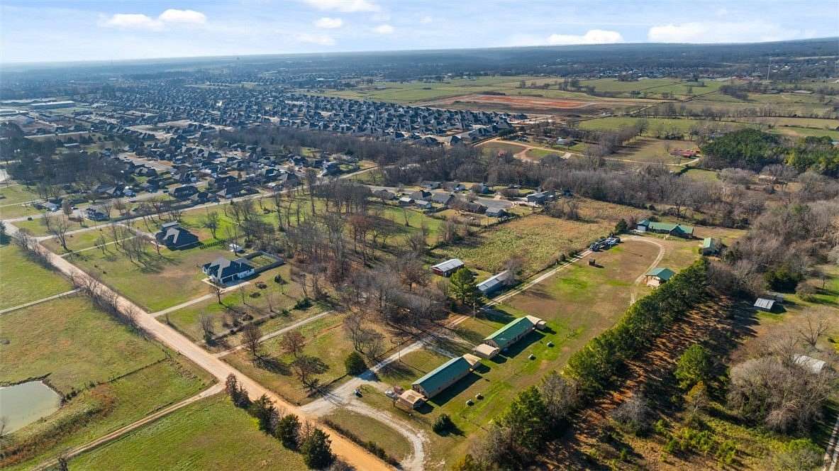 9.29 Acres of Land for Sale in Pea Ridge, Arkansas