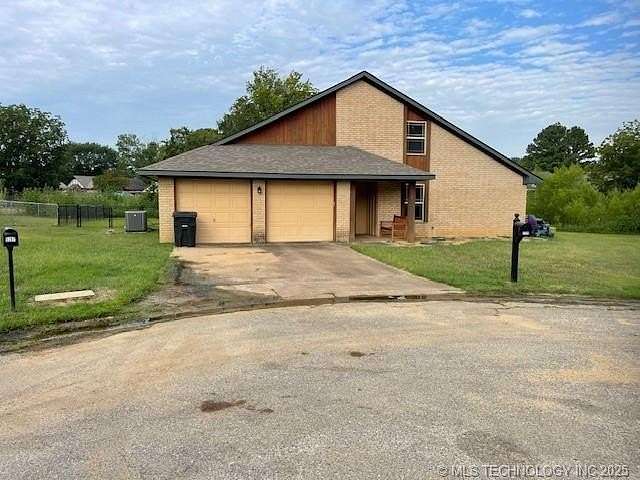 2 Acres of Residential Land with Home for Sale in Durant, Oklahoma