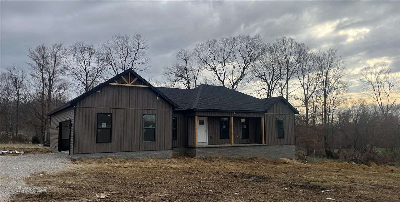 1.64 Acres of Land with Home for Sale in Auburn, Kentucky