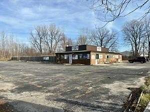 2.66 Acres of Improved Commercial Land for Sale in Wilmington, Illinois