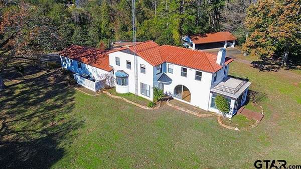 25 Acres of Agricultural Land with Home for Sale in Mineola, Texas