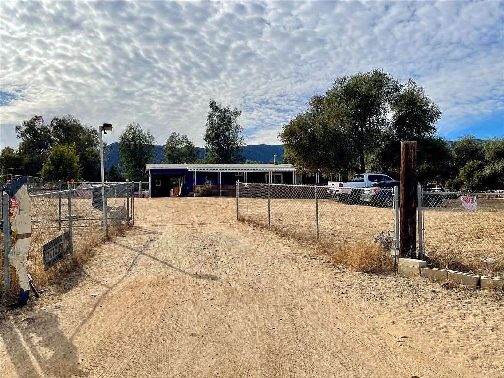 2 Acres of Residential Land with Home for Lease in Wildomar, California