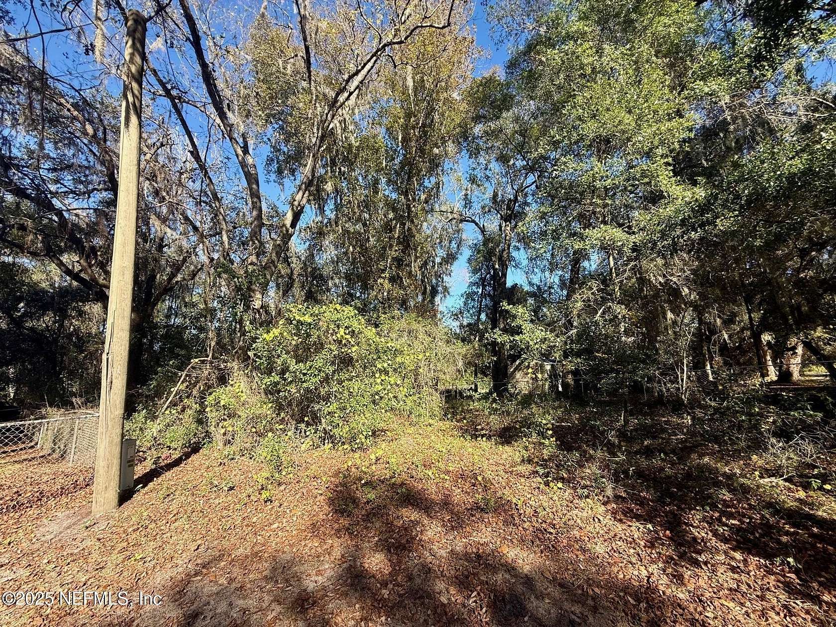 0.3 Acres of Residential Land for Sale in Interlachen, Florida