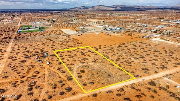 5 Acres of Residential Land for Sale in El Paso, Texas