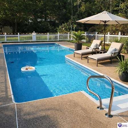 10.7 Acres of Land with Home for Sale in Radcliff, Kentucky