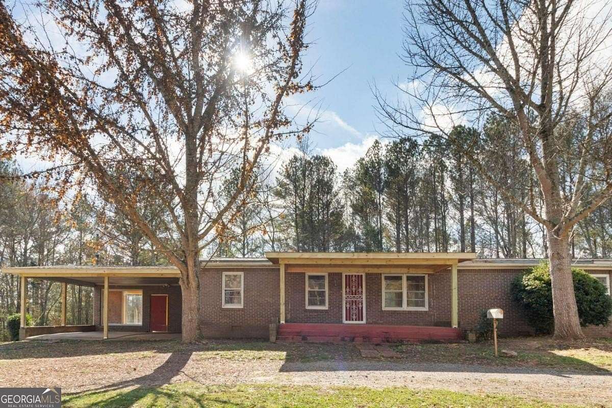 4.69 Acres of Residential Land with Home for Sale in Cedartown, Georgia