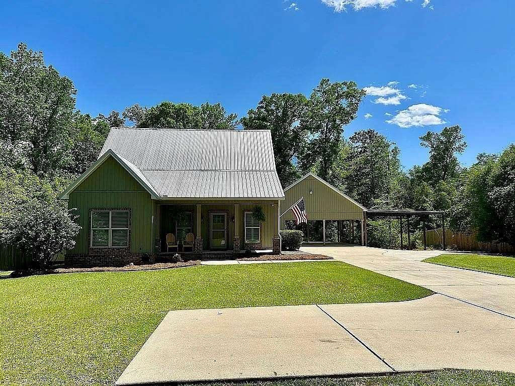 2 Acres of Residential Land with Home for Sale in Saraland, Alabama