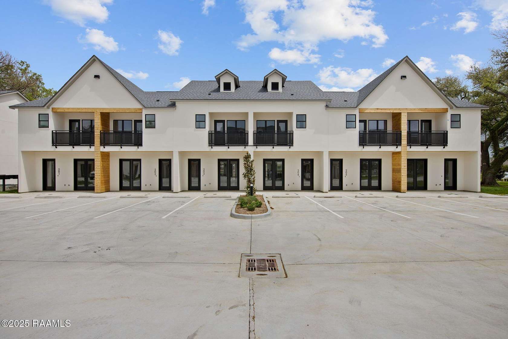 1.7 Acres of Improved Mixed-Use Land for Sale in Lafayette, Louisiana