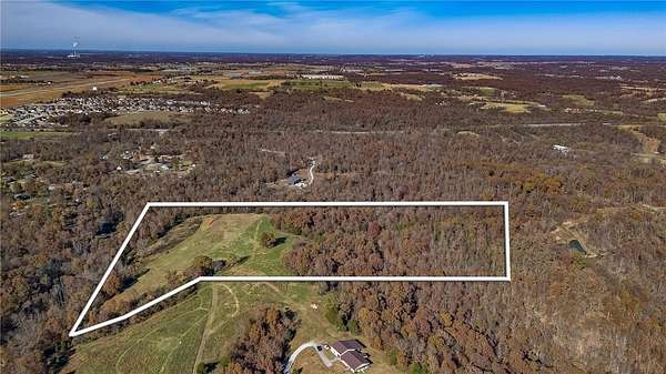 21 Acres of Recreational & Residential Land for Sale in Siloam Springs, Arkansas