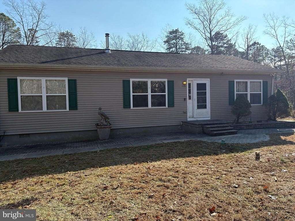 10 Acres of Residential Land with Home for Sale in Newtonville, New Jersey