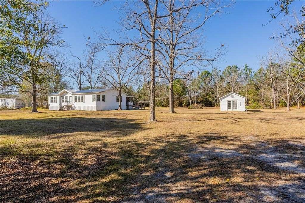 1.65 Acres of Residential Land with Home for Sale in Waycross, Georgia