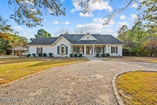 5.47 Acres of Residential Land with Home for Lease in Aberdeen, North Carolina