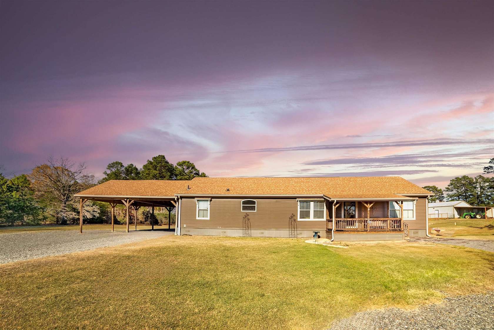 2 Acres of Residential Land with Home for Sale in Kilgore, Texas