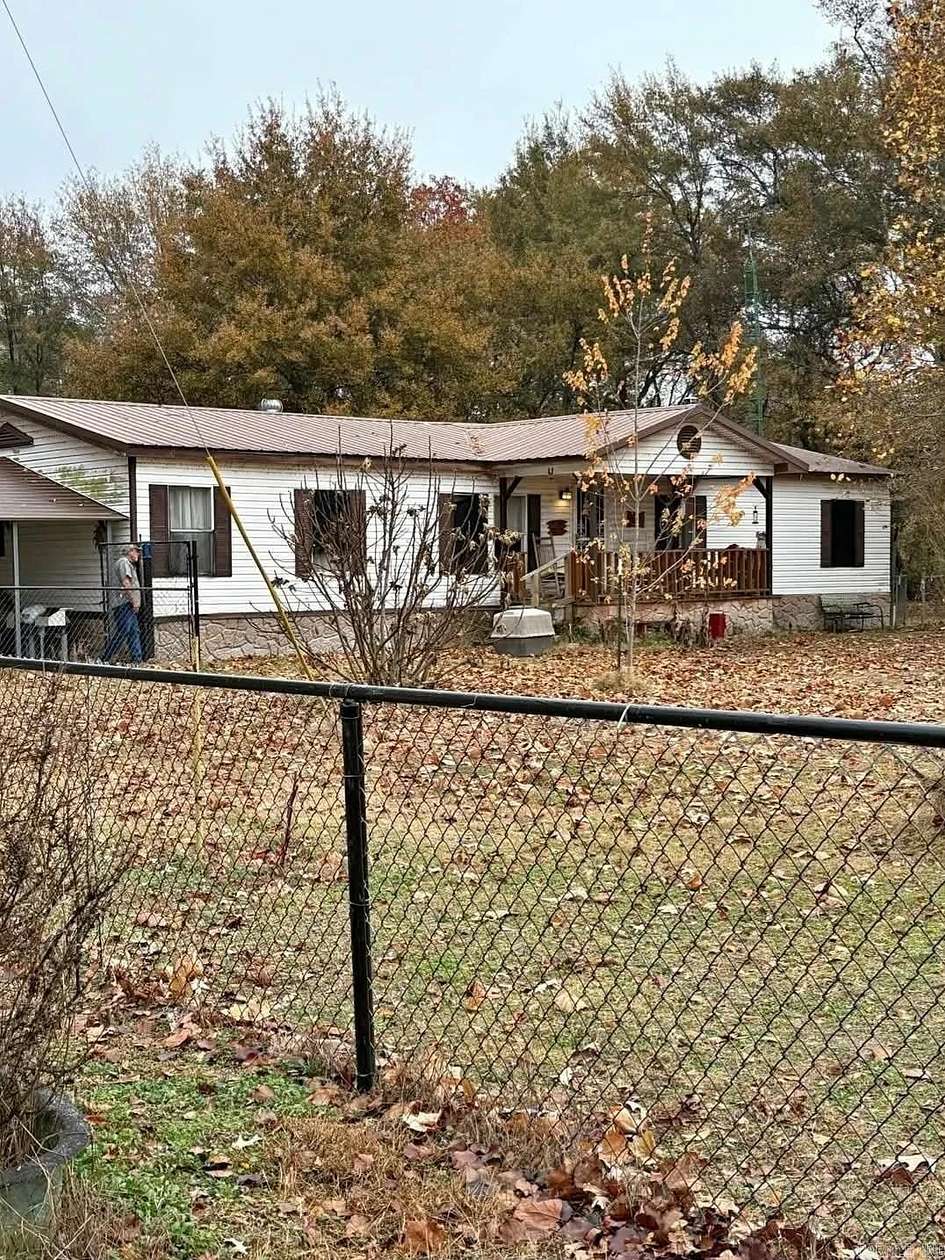 2 Acres of Land with Home for Sale in Trumann, Arkansas