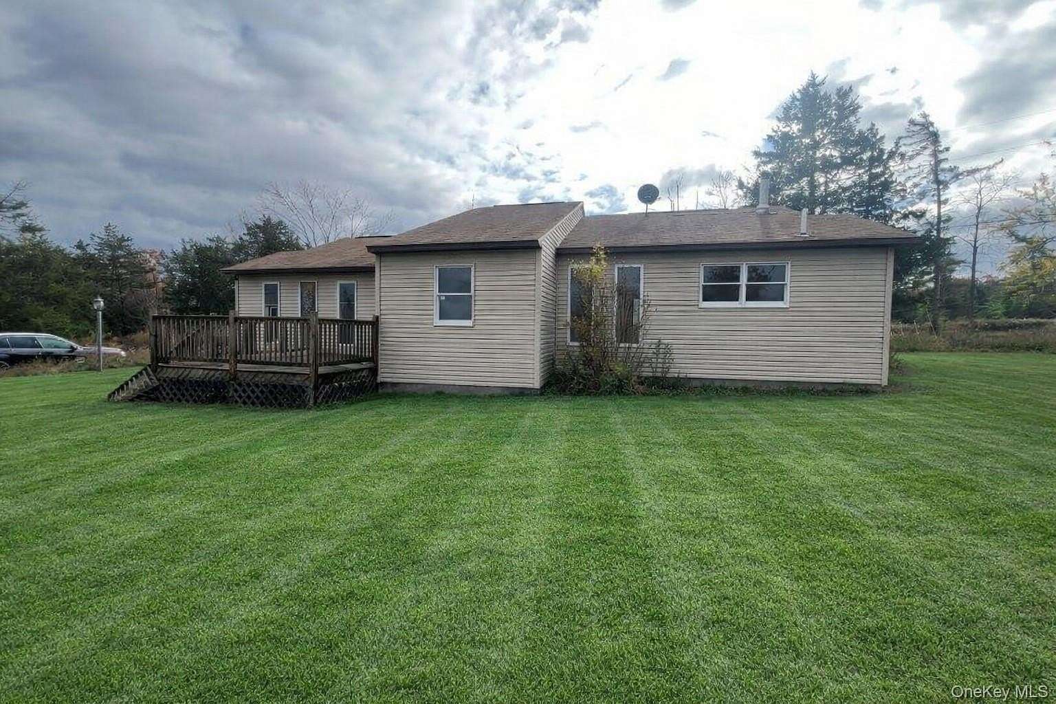 1.53 Acres of Residential Land with Home for Sale in Kerhonkson, New York