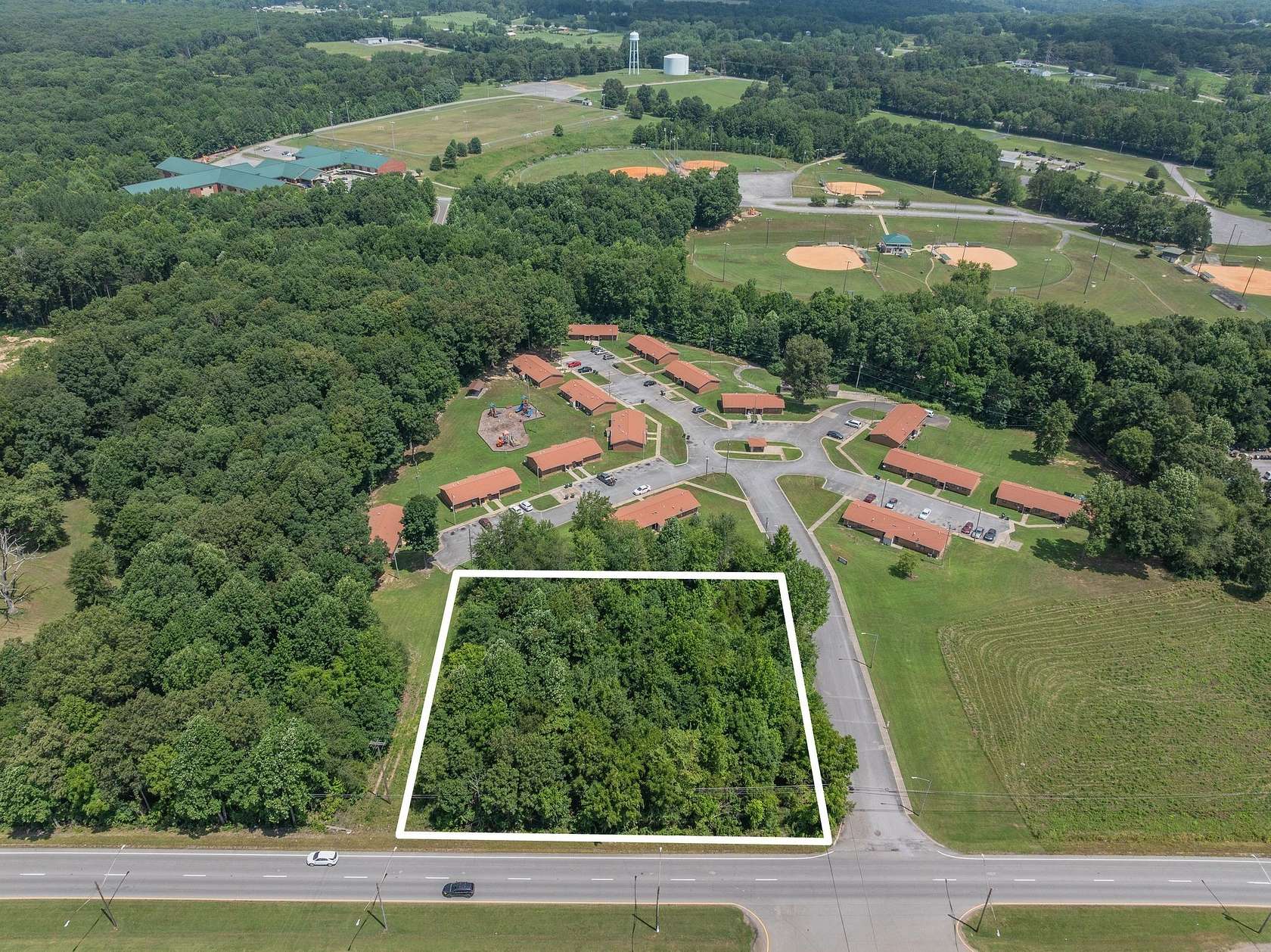 1 Acre of Commercial Land for Sale in Dickson, Tennessee