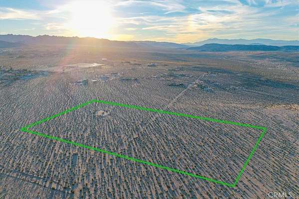 19.3 Acres of Land for Sale in Twentynine Palms, California