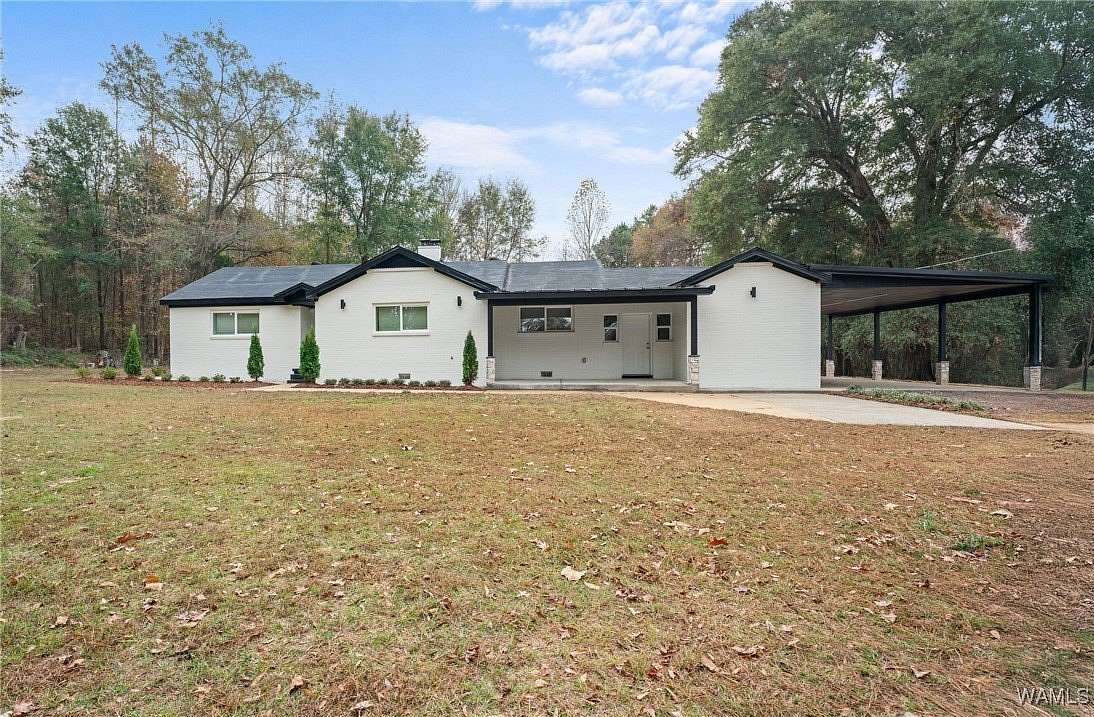 5 Acres of Residential Land with Home for Sale in Moundville, Alabama