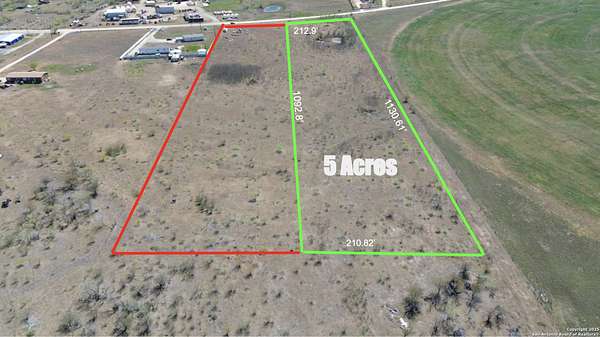 5 Acres of Residential Land for Sale in Nixon, Texas