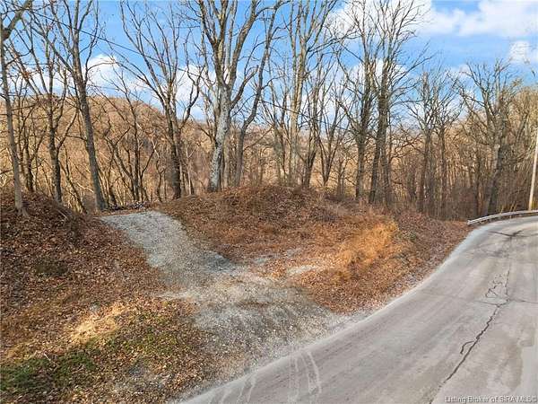 23 Acres of Recreational Land for Sale in New Albany, Indiana