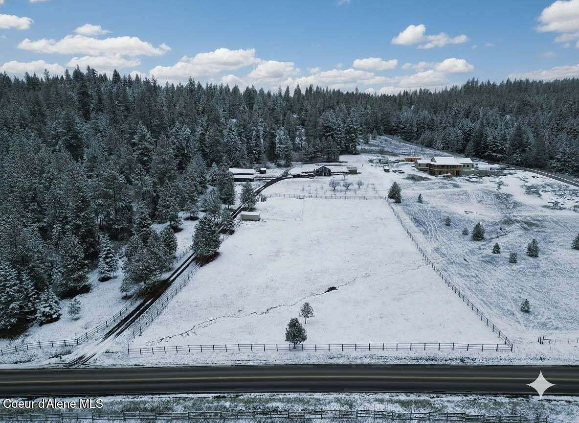 5.15 Acres of Residential Land with Home for Sale in Coeur d'Alene, Idaho