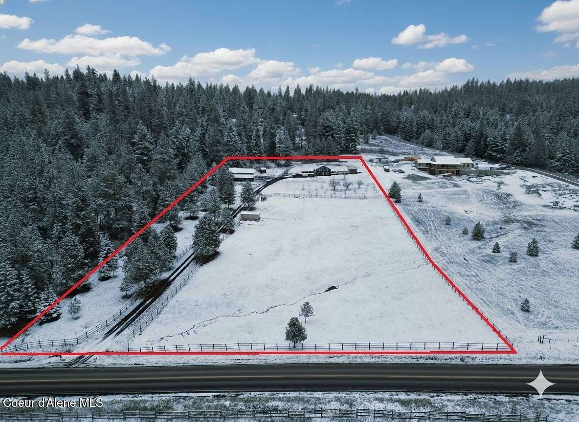 5.15 Acres of Residential Land with Home for Sale in Coeur d'Alene, Idaho