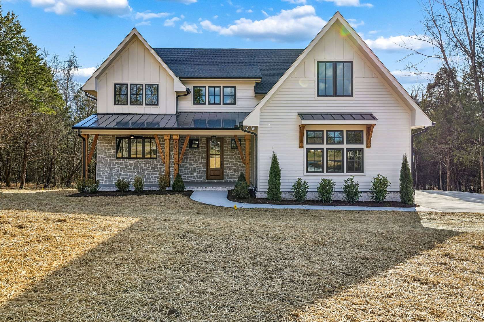 5.13 Acres of Land with Home for Sale in Columbia, Tennessee