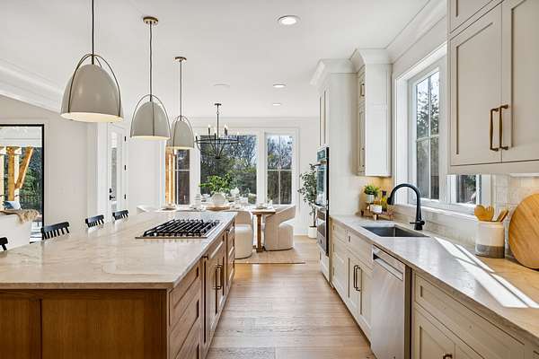 5.13 Acres of Residential Land with Home for Sale in Columbia, Tennessee