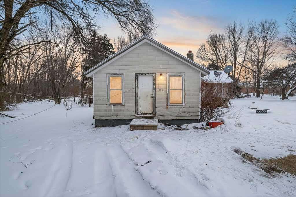 2.25 Acres of Residential Land with Home for Sale in Benton Harbor, Michigan