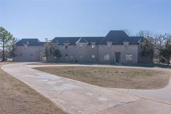 9 Acres of Land with Home for Sale in Arcadia, Oklahoma