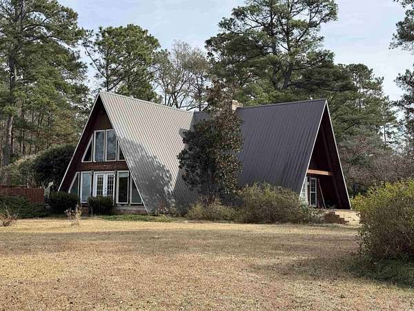 2.78 Acres of Residential Land with Home for Sale in Andrews, South Carolina